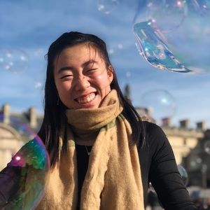 Meet your Posher, Iris